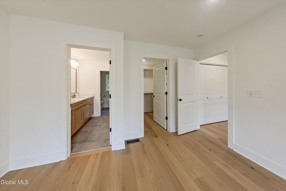 Photo of 1737 Crescent Road