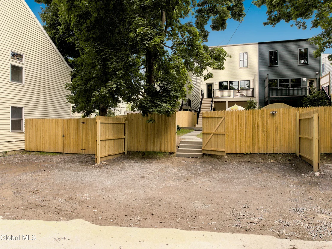 Photo of 309 State Street