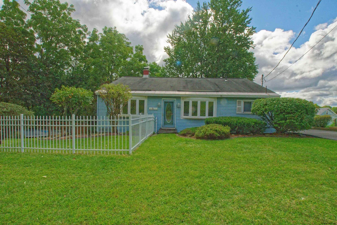 Photo of 3252 TIBBITS Avenue