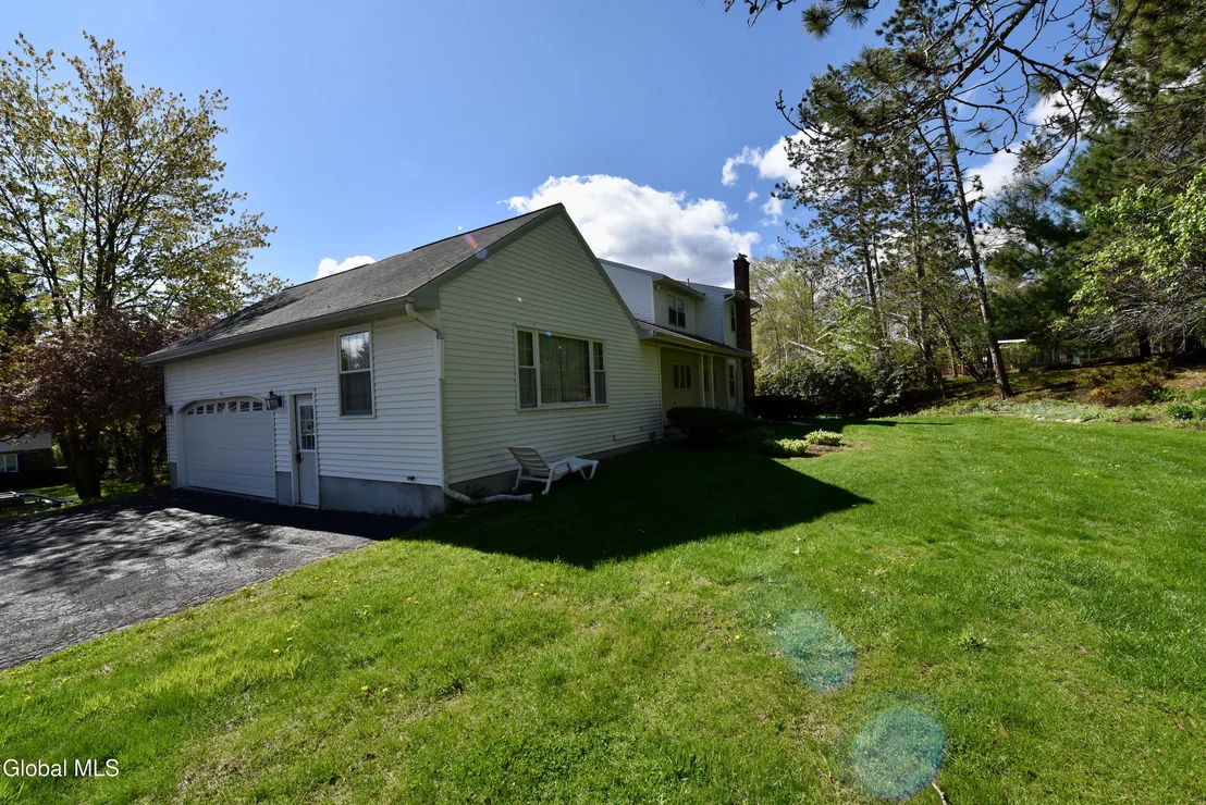 Photo of 1205 Viewmont Drive