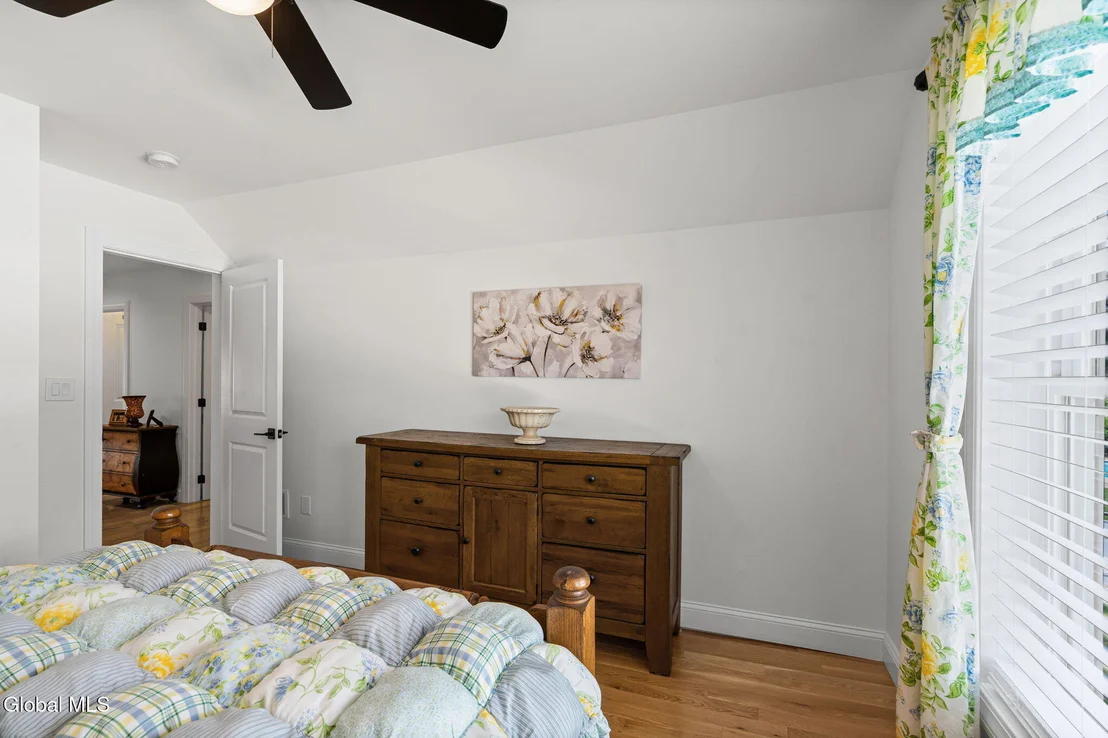 Photo of 1 Londonderry Way