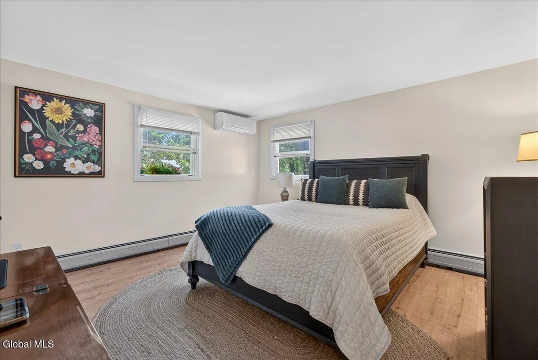Photo of 8 Cypress Pt