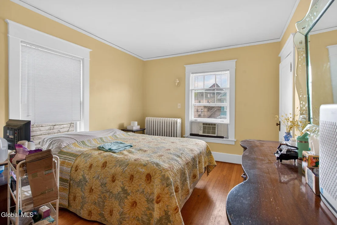 Photo of 446 Yates Street