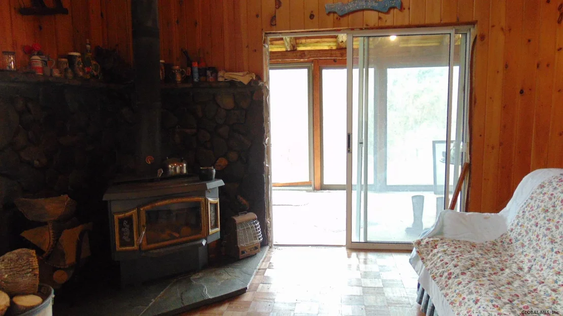 Photo of 889 KEYSERKILL Road