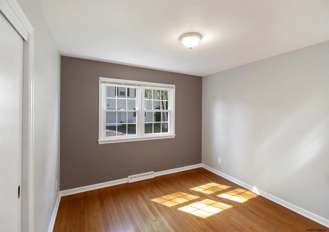 Photo of 2158 RIVER Road