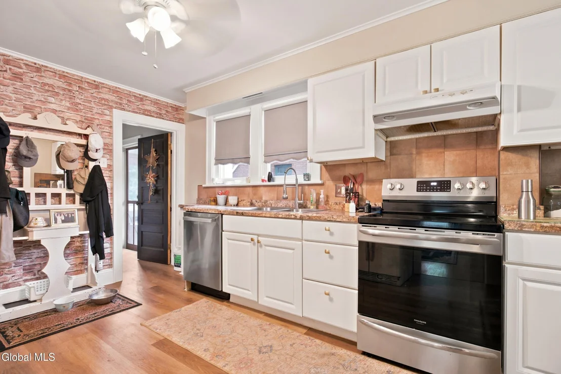 Photo of 1355 Union Street