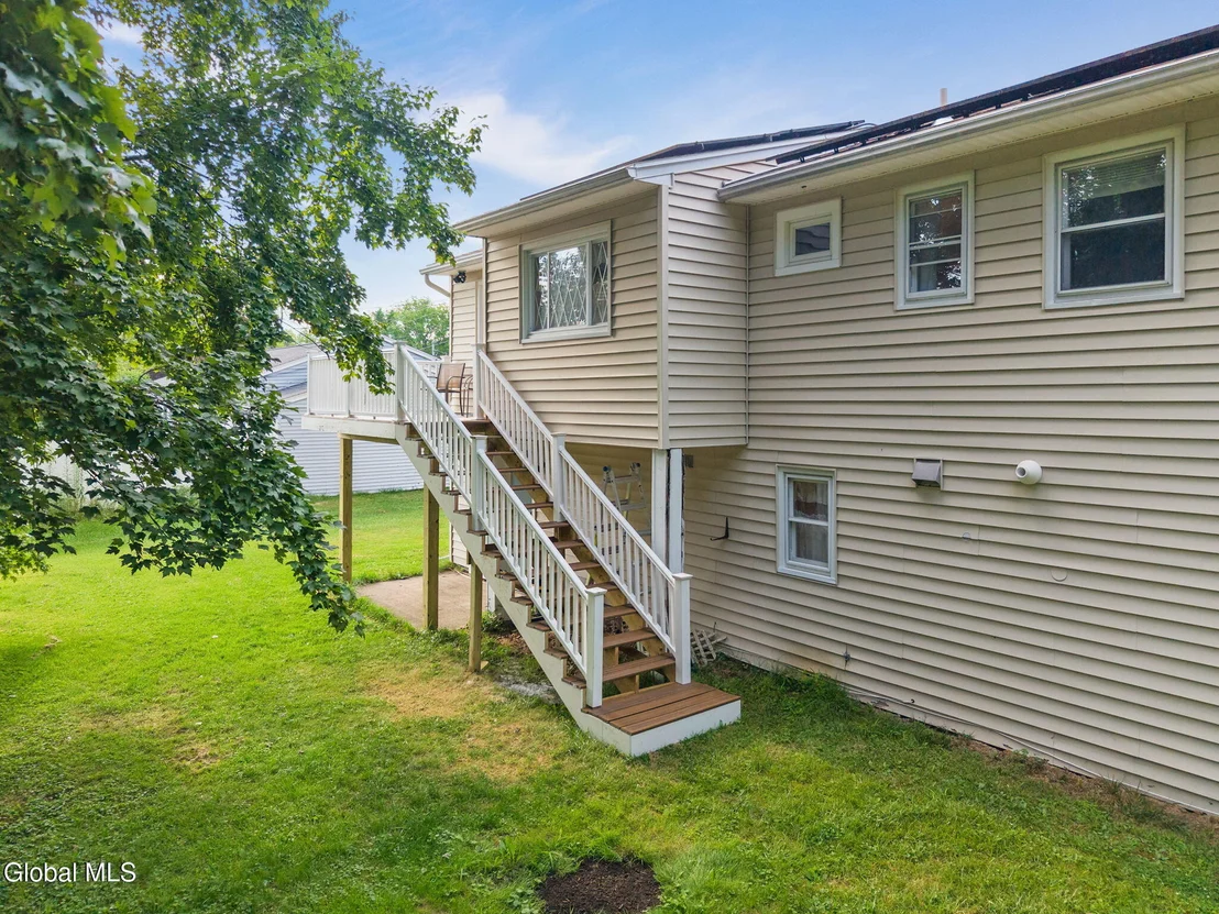 Photo of 1358 Maple Hill Road