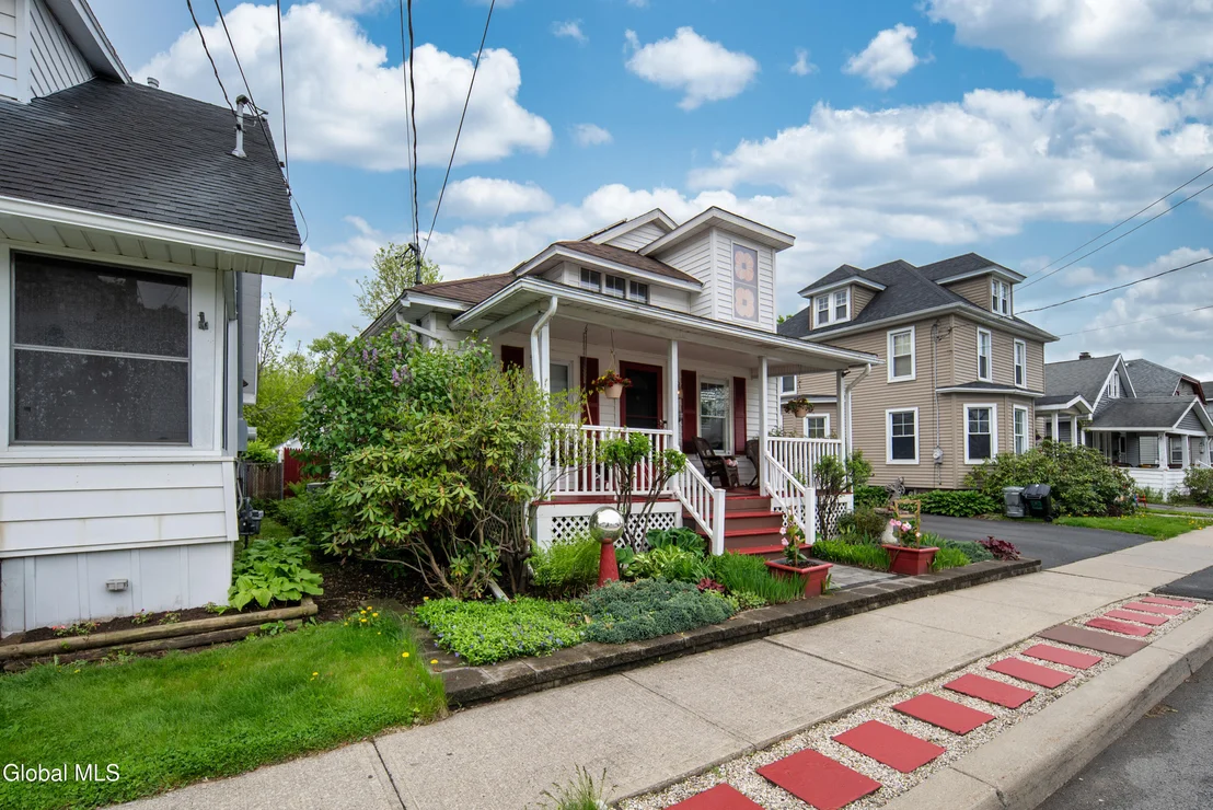 Photo of 321 Glen Avenue