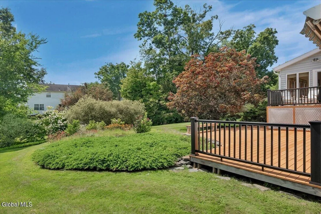 Photo of 109 Oakwood Drive