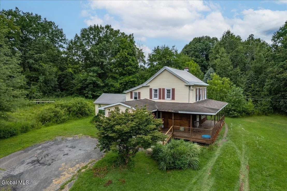 Photo of 4072 River Road