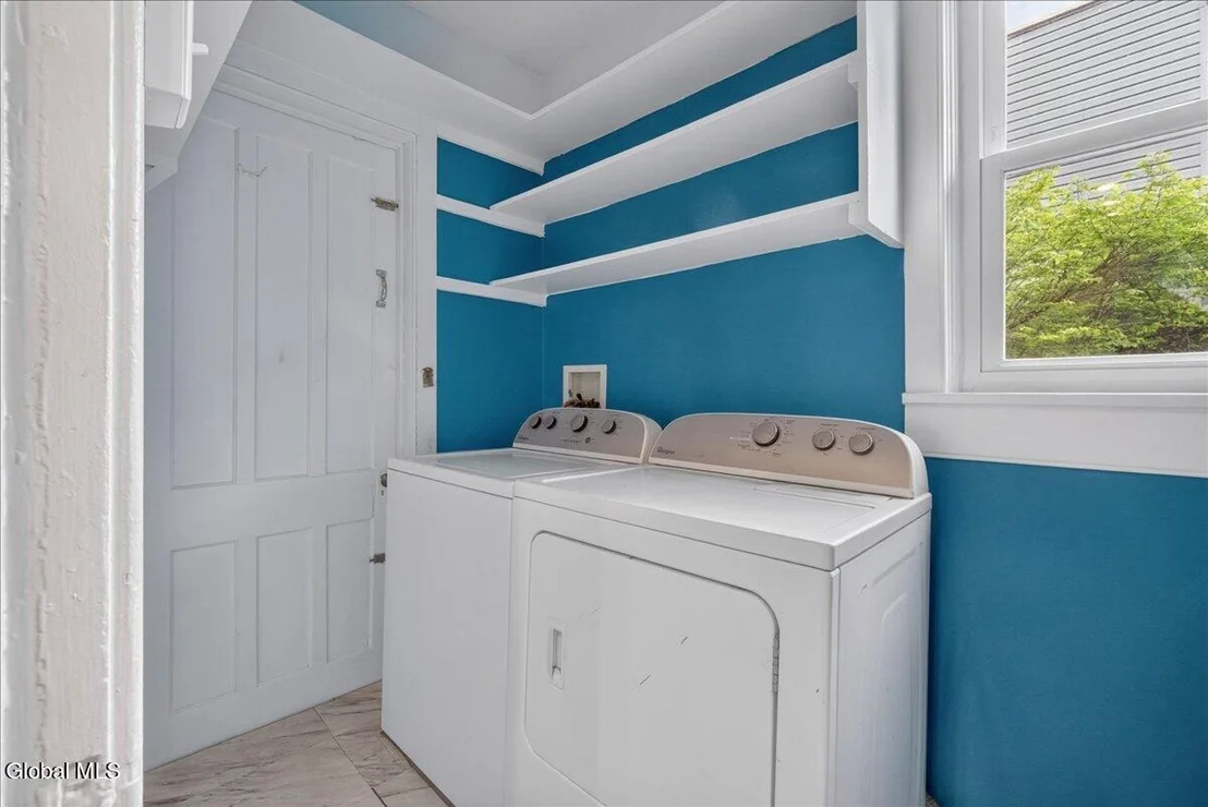 Photo of 121 Maple Avenue