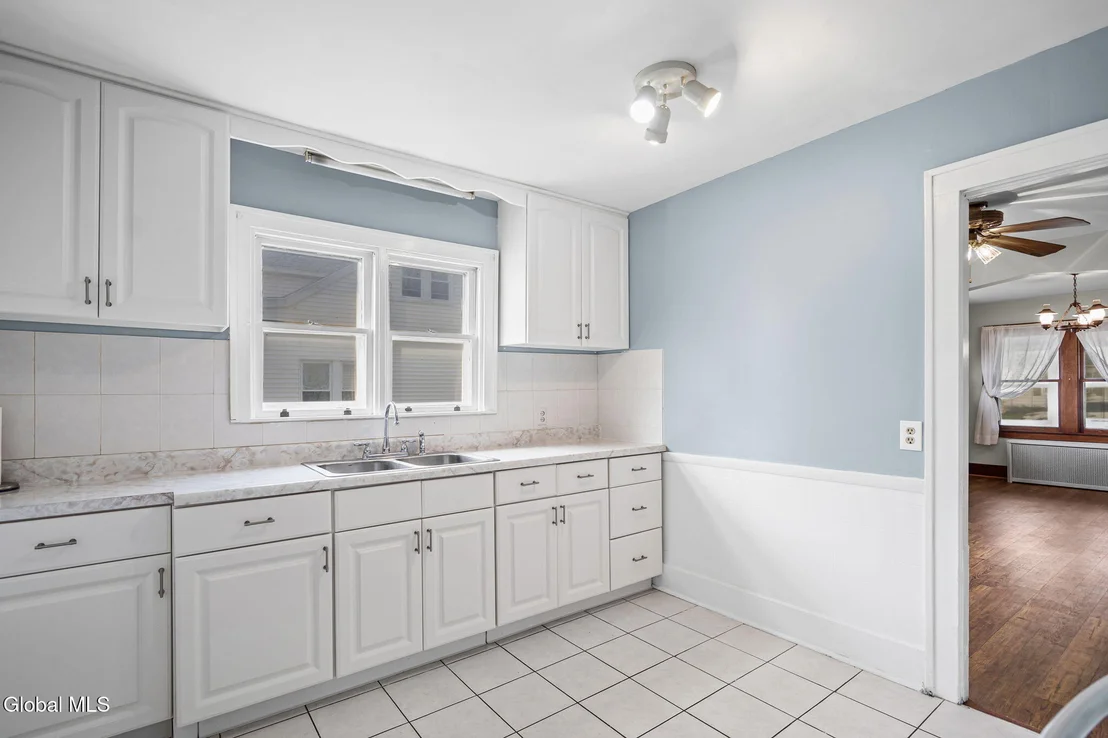 Photo of 1229 Paul Avenue