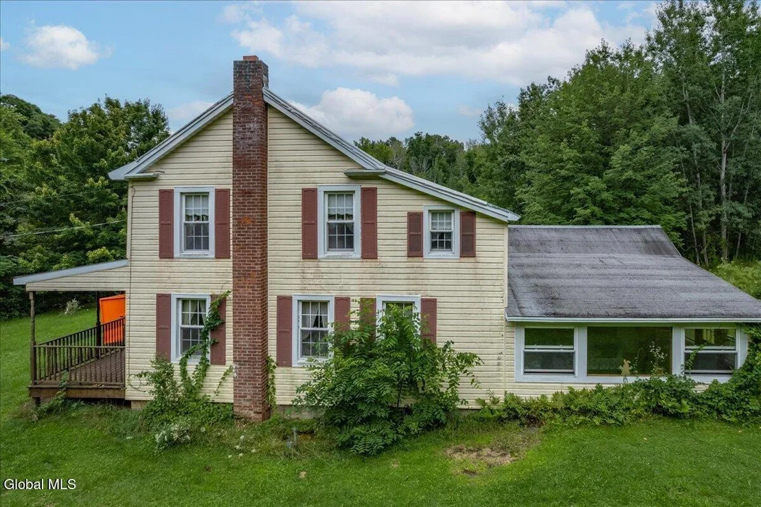 Photo of 4072 River Road
