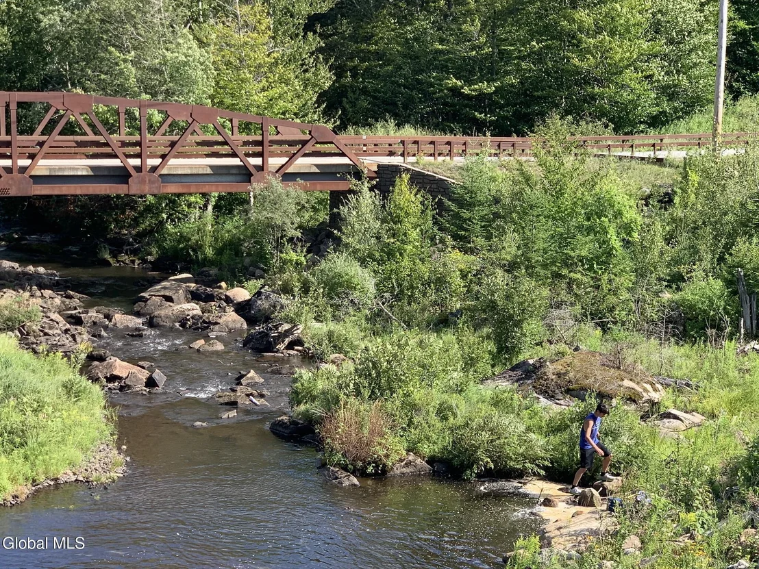 Photo of 1180 Goodnow Flow Road