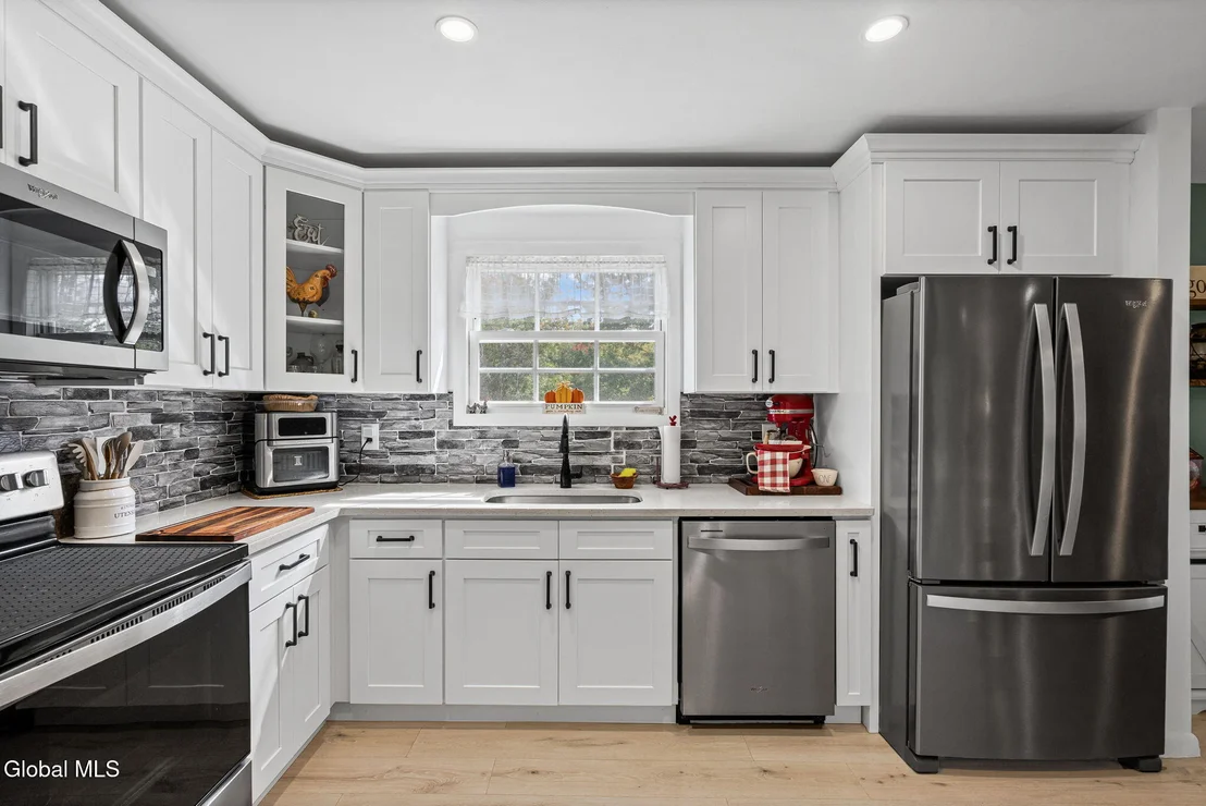 Photo of 2530 Mudge Road