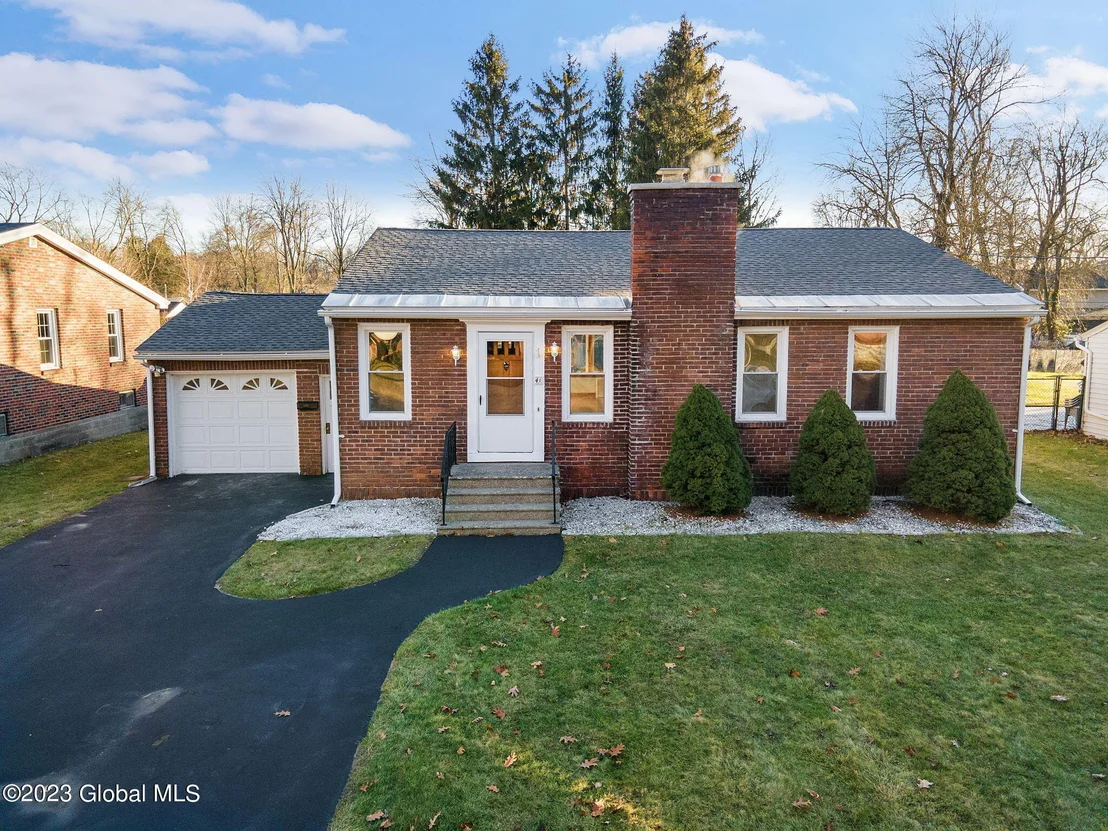 Photo of 41 Bayberry Road