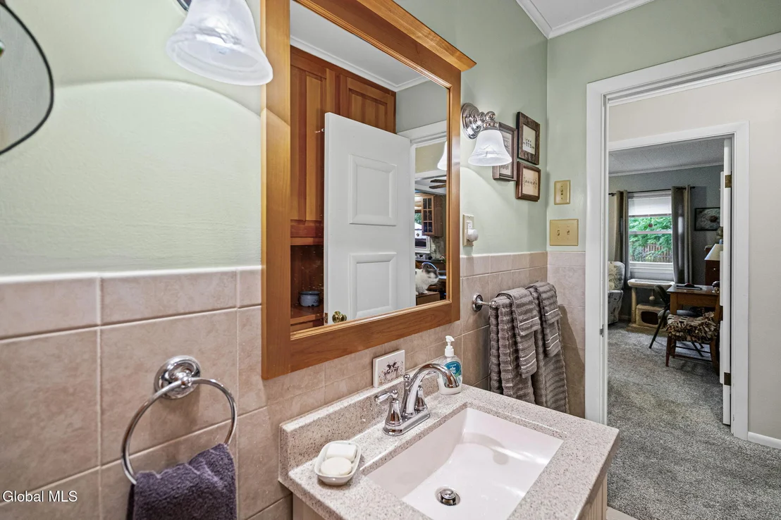 Photo of 303 Wren Street