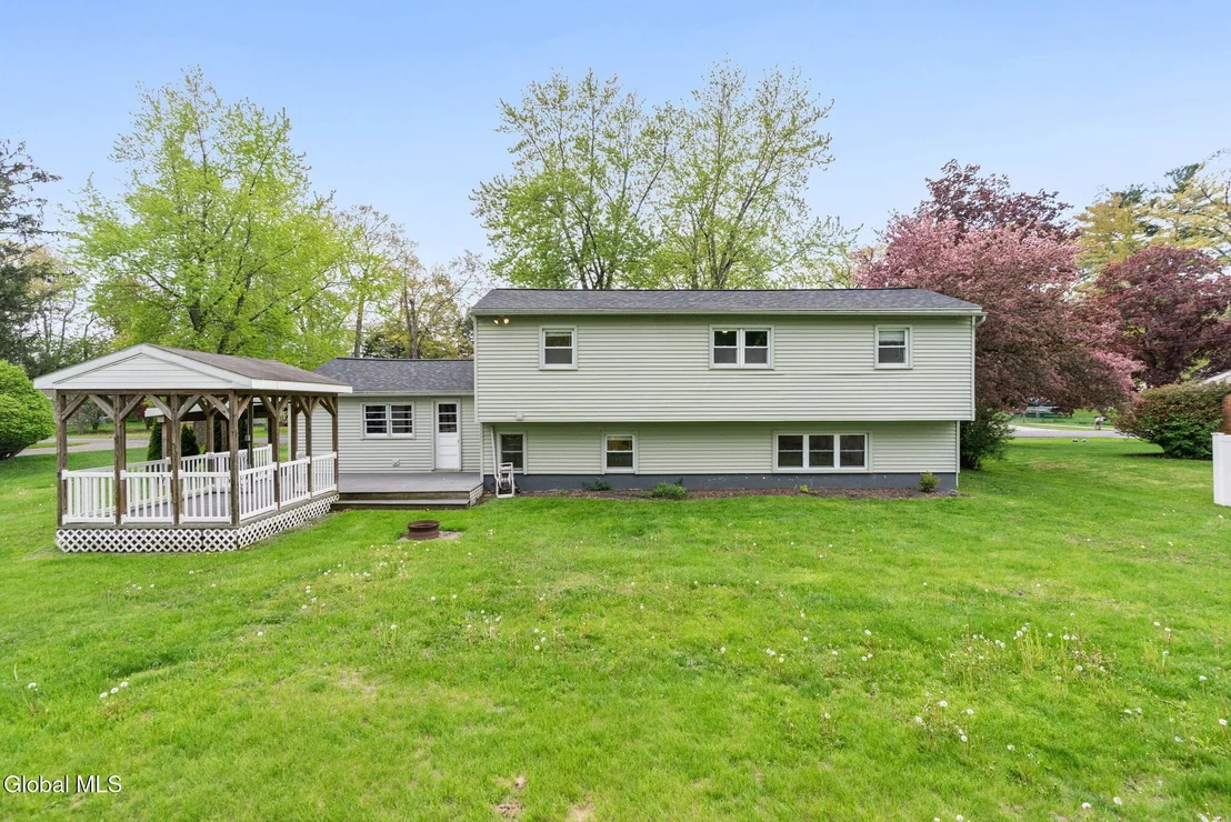 Photo of 16 Ridgewood Lane