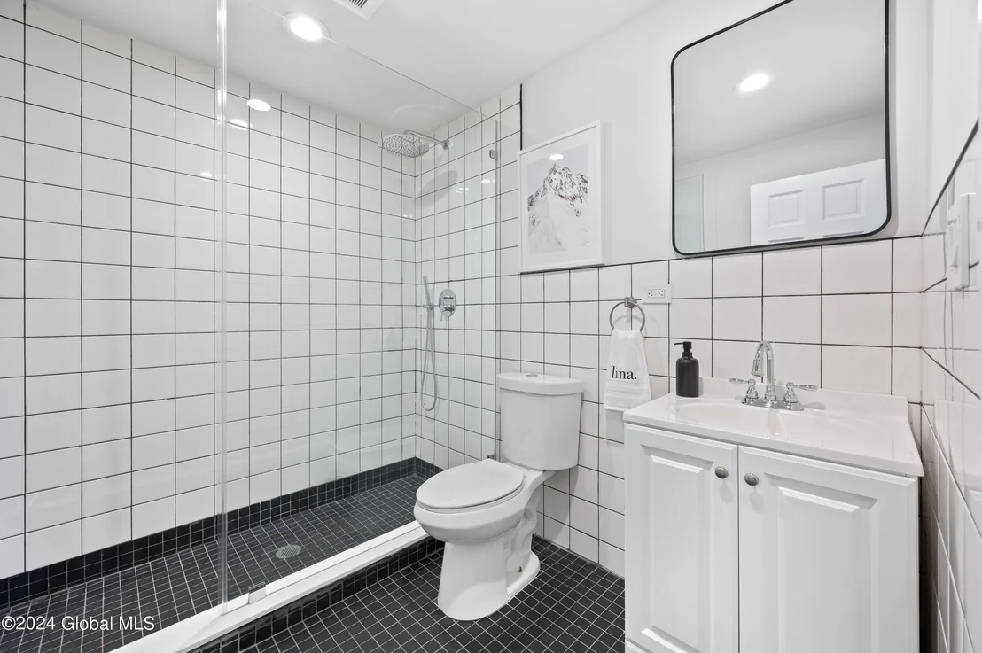 Photo of 5 Wawayanda Place