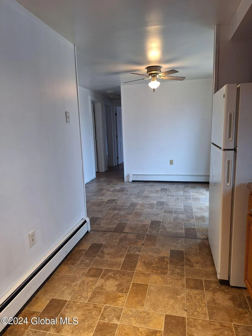 Photo of 747 7th Avenue