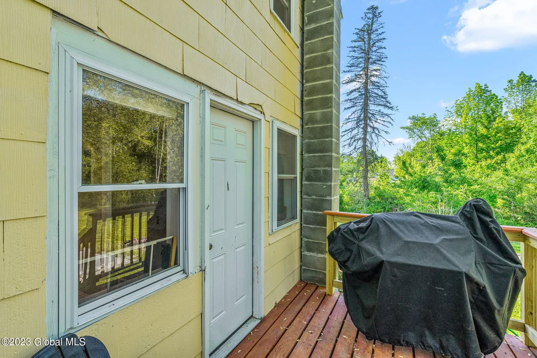 Photo of 207 Maple Avenue