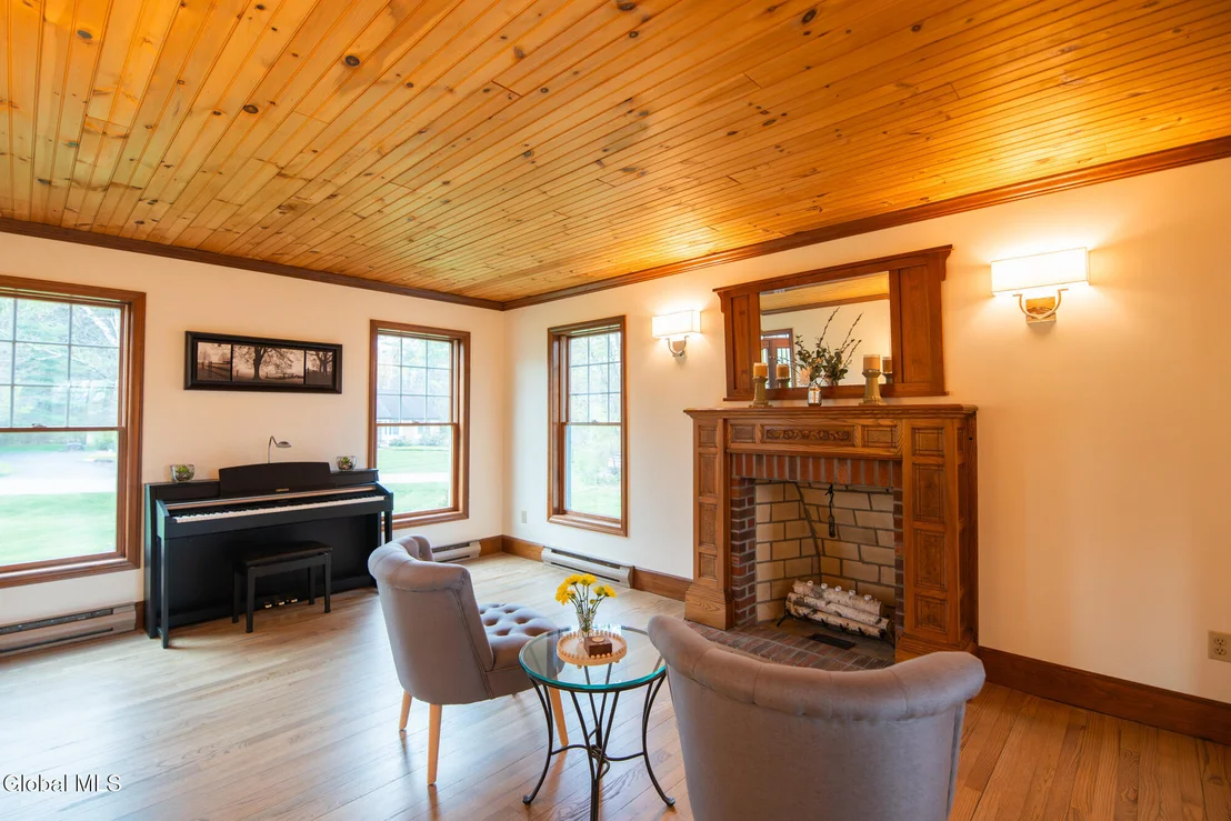 Photo of 15 Cobblestone Drive