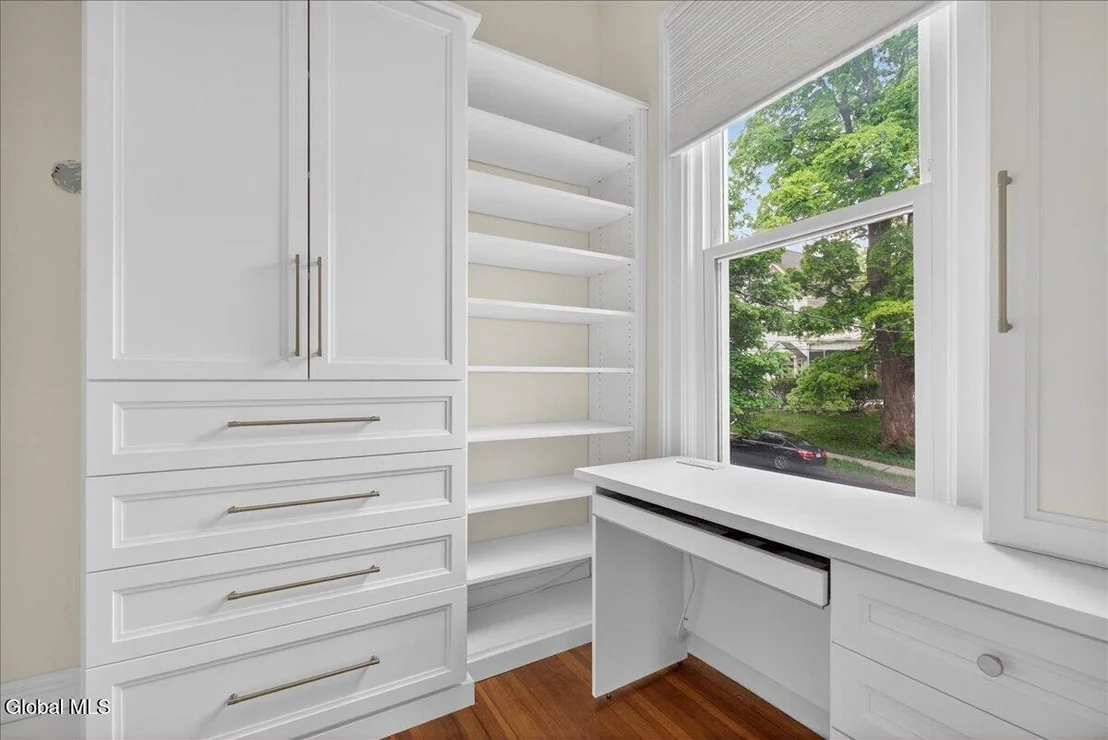 Photo of 121 Maple Avenue