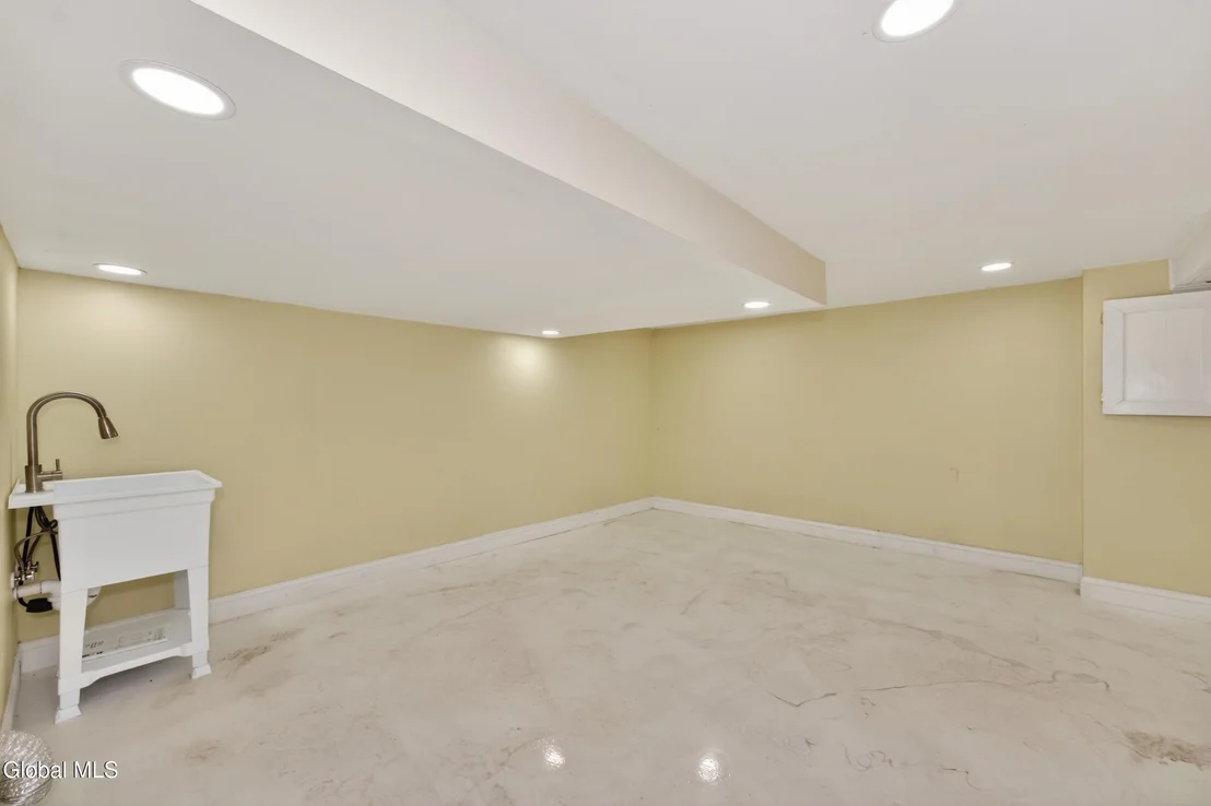 Photo of 2880 New York 22