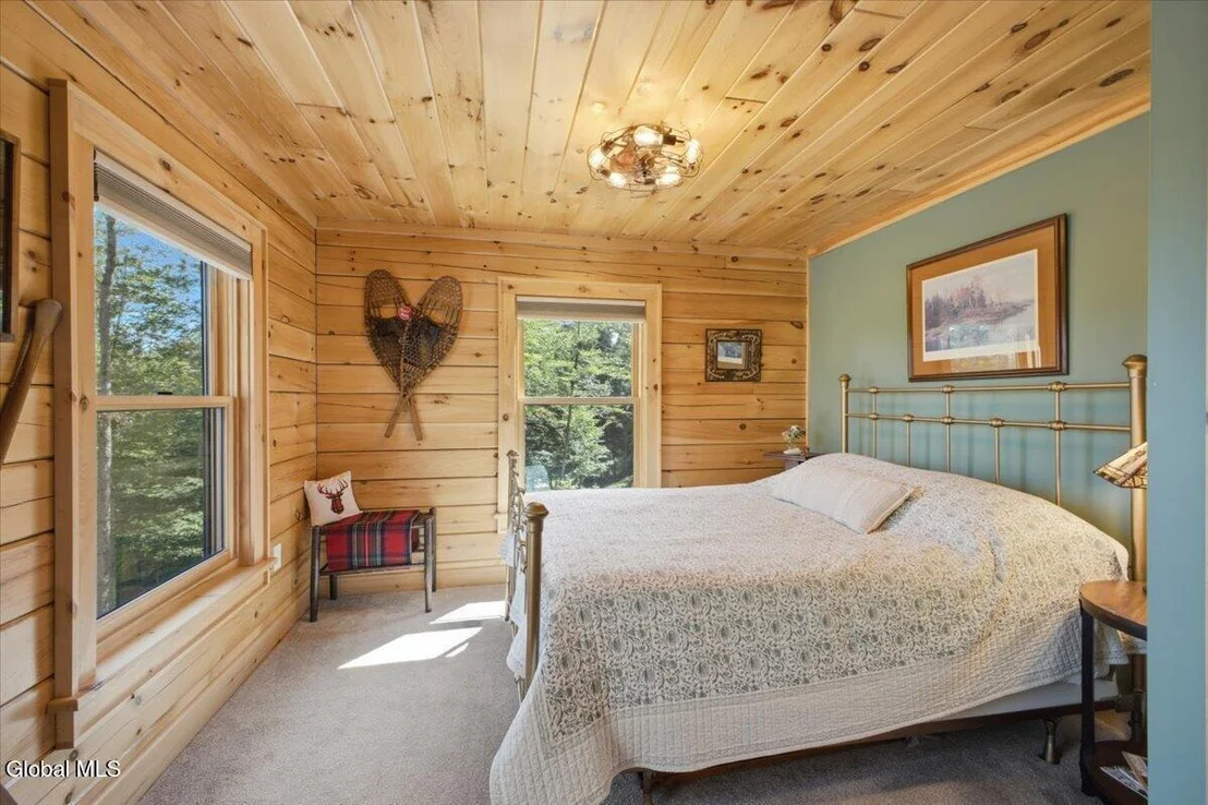 Photo of 1482 Tupper Road