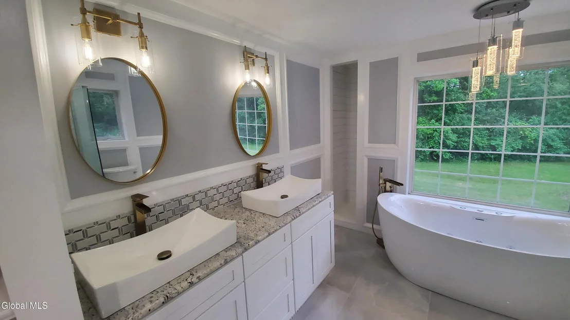 Photo of 2820 Balltown Road