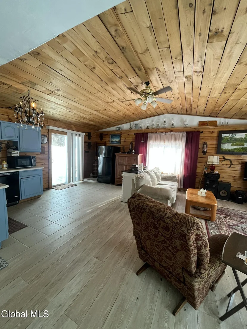 Photo of 47 Valley View Way