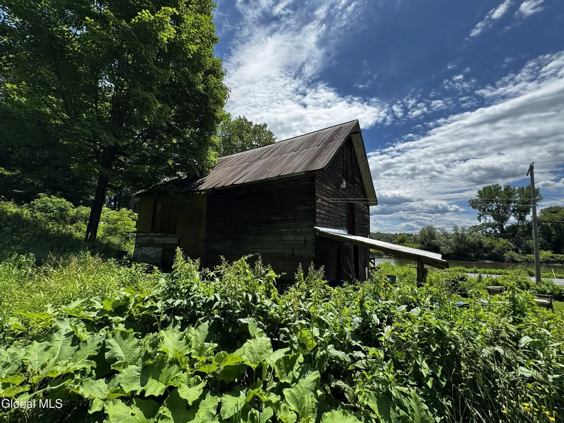 Photo of 21 River Road