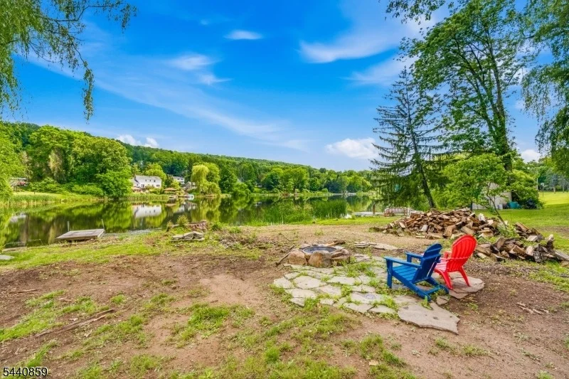 Photo of 194 Decker Pond Rd