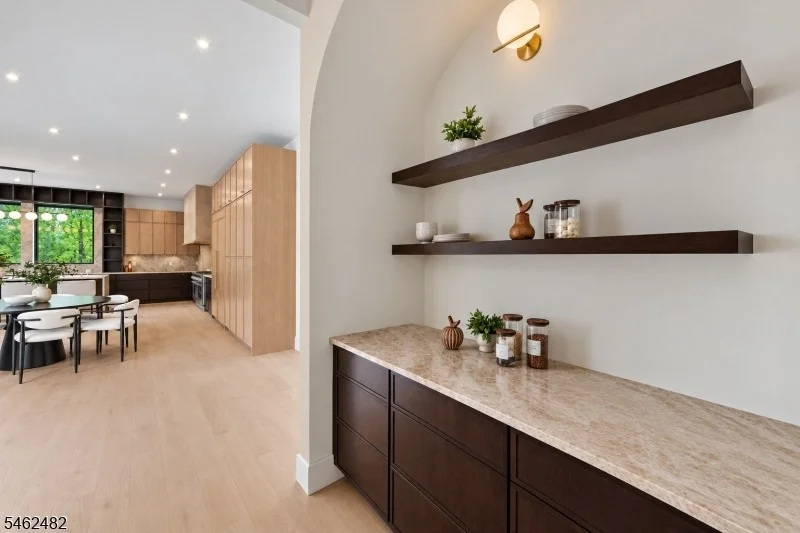 Photo of 809 West Shore Drive