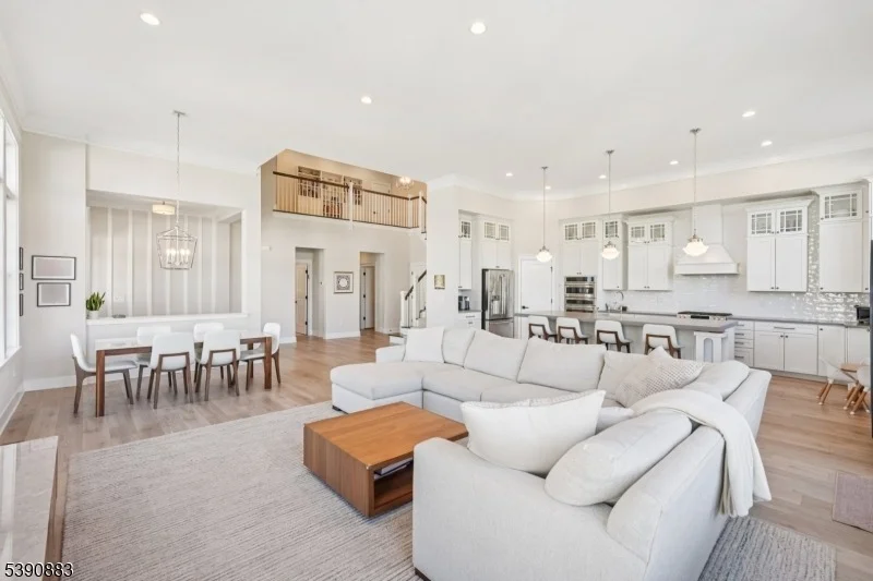 Photo of 30 Juniper Ct