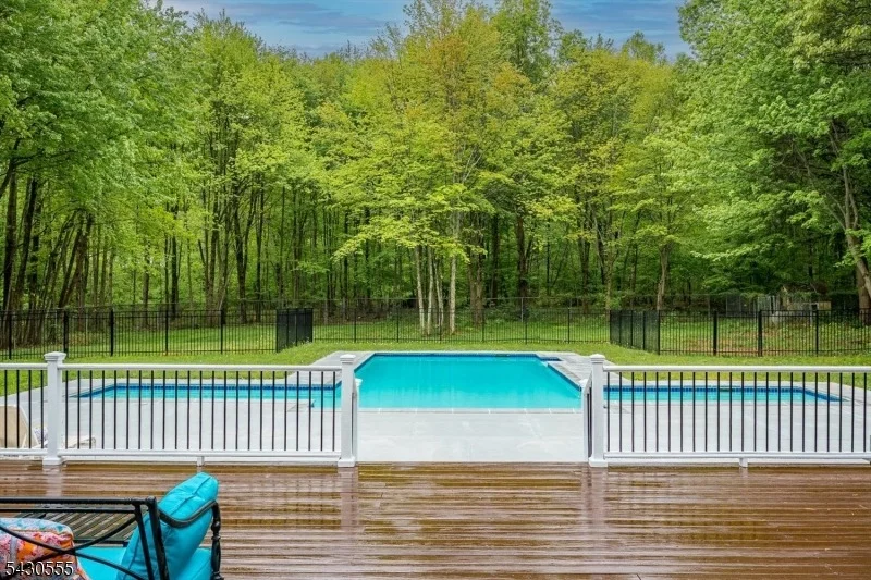 Photo of 270 Mountain Rd