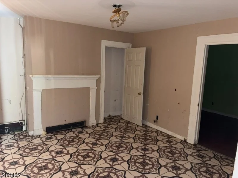 Photo of 145 Ward St
