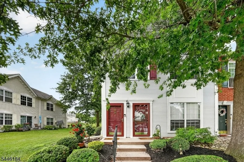 Photo of 161 Gregory Ln