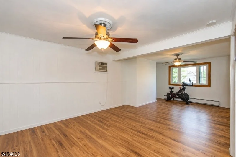 Photo of 42 Scenic Dr