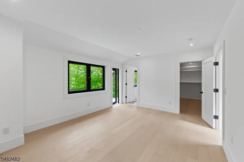 Photo of 809 West Shore Drive