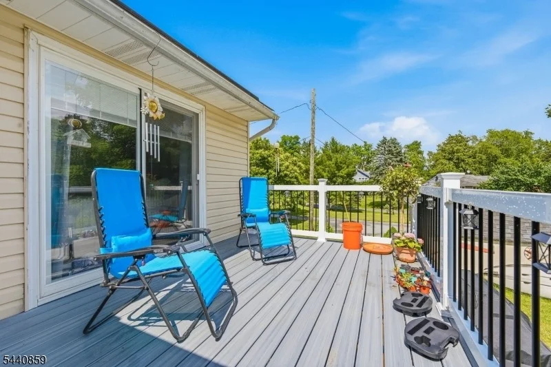 Photo of 194 Decker Pond Rd