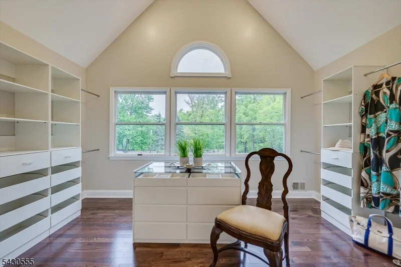 Photo of 270 Mountain Rd