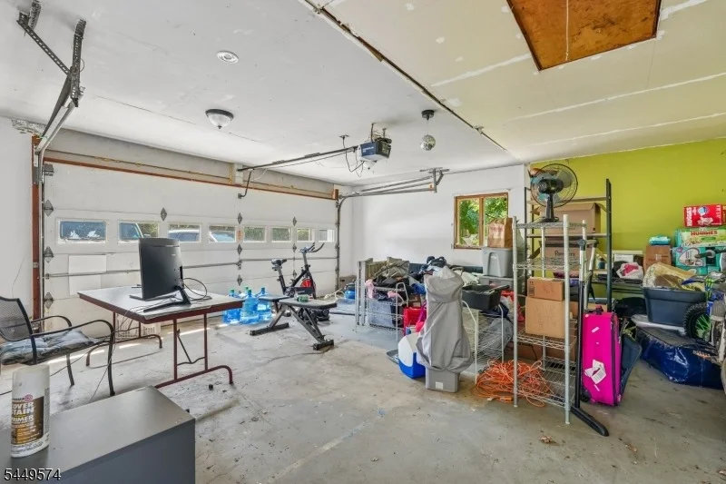 Photo of 2 Howard St