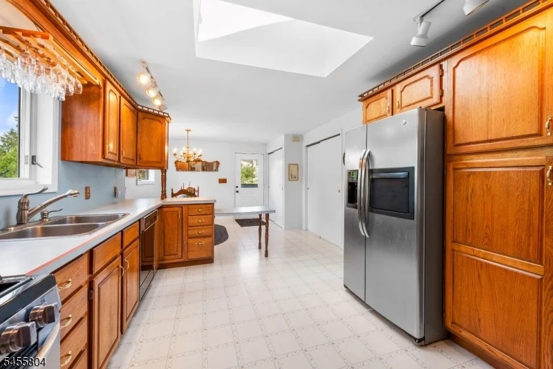 Photo of 39 Cornhollow Rd