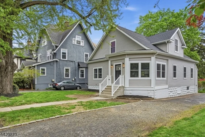 Photo of 287 Orange Rd