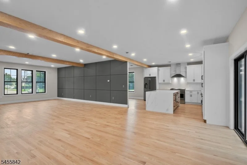 Photo of 41 Lefke Ln