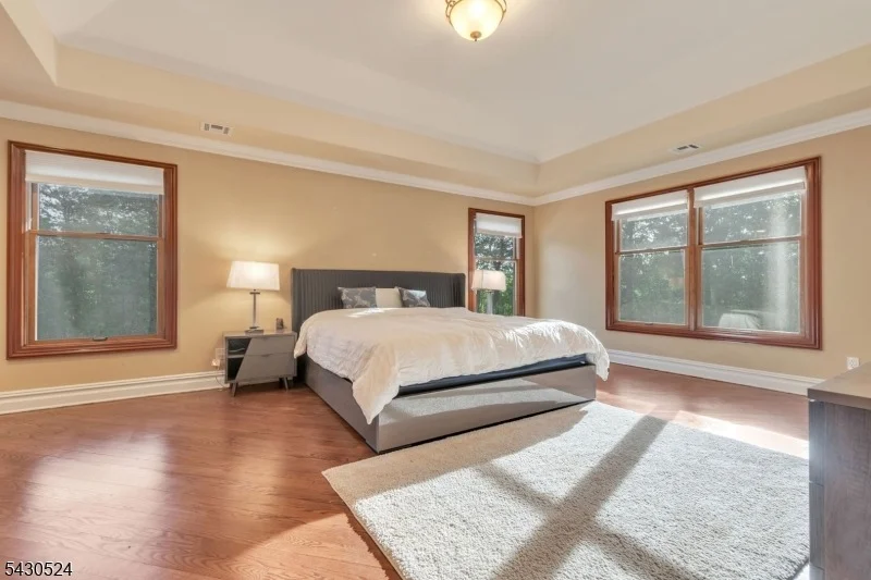 Photo of 37 Robbins Rd