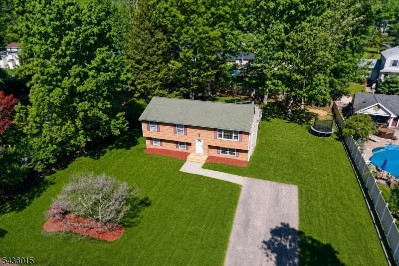 Photo of 12 River Rd