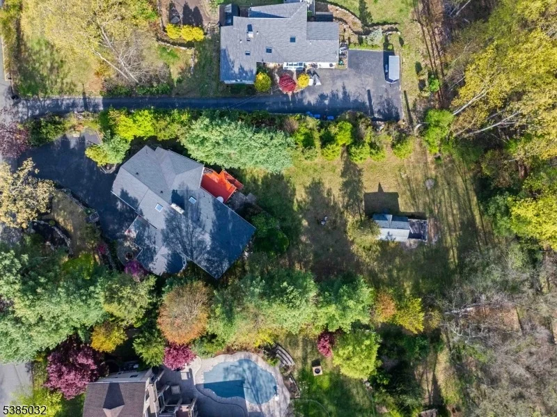 Photo of 6 Seabert Ln