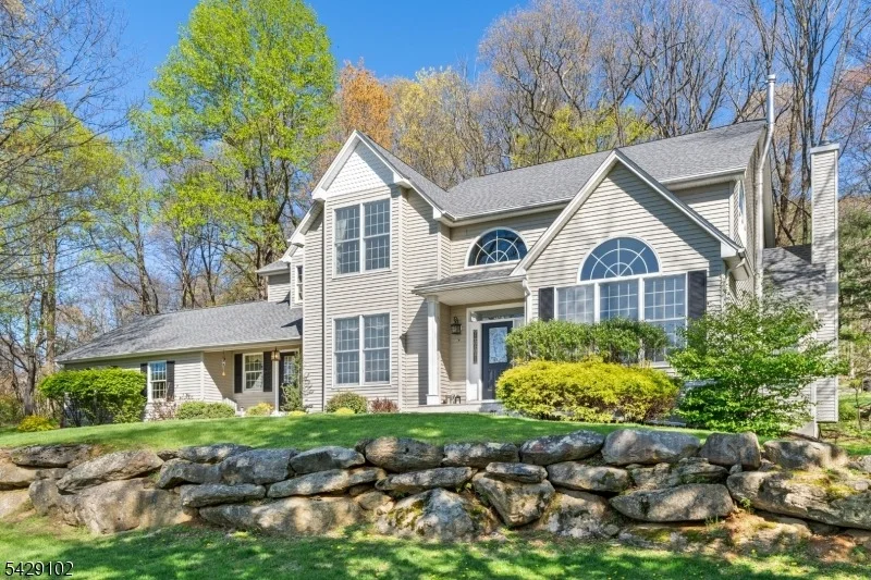 Photo of 16 Yorkshire Dr